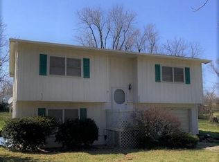 1219 Columbus St, West Plains, MO 65775