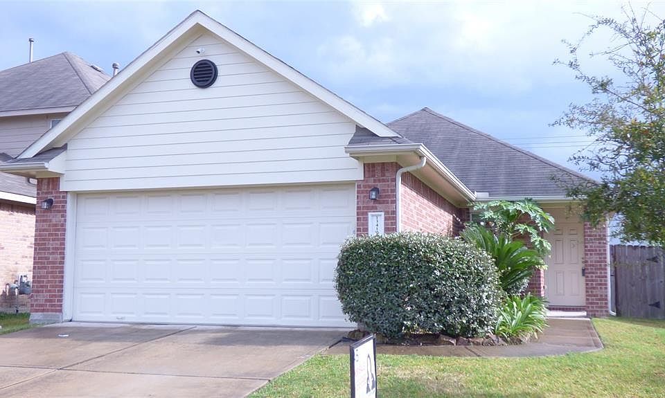 2nd image of 13410 High Banks Ln