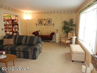 2nd image of 1112 Weaver St