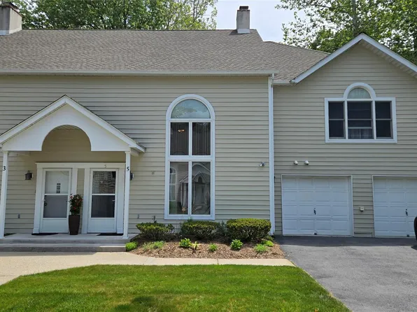 5 Village Cove, Warwick, NY 10990