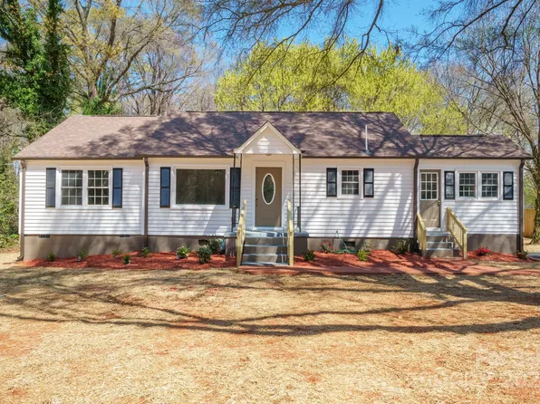 7110 Tuckaseegee Rd, Charlotte, NC 28214