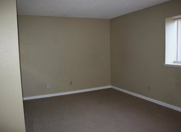 3rd image of 3259 Shadow Park Pl