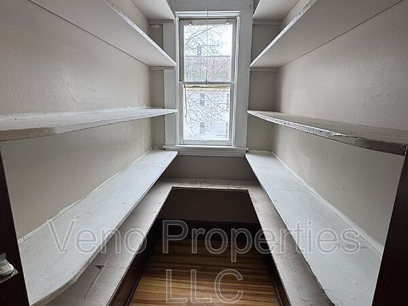 4th image of 514 Pawling Ave Unit 2