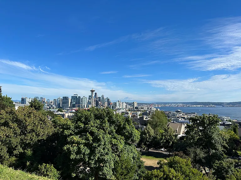 Nearby Kerry Park viewpoint.