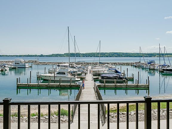 5th image of 706 N Dockside Cir Unit D-2