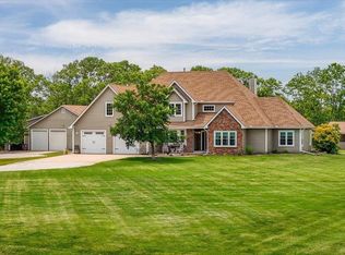 1053 E 1479th Rd, Lawrence, KS 66046