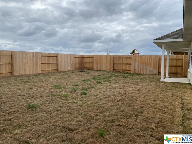 132 Lyndon Dr — Photo 21