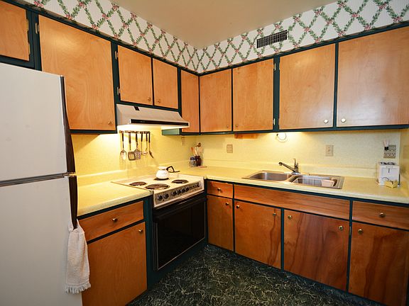 5th image of 8401 N Atlantic Ave APT J4