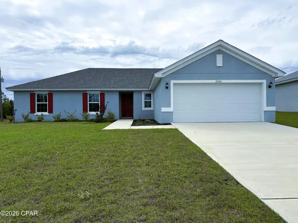 2205 Chase St, Chipley, FL 32428