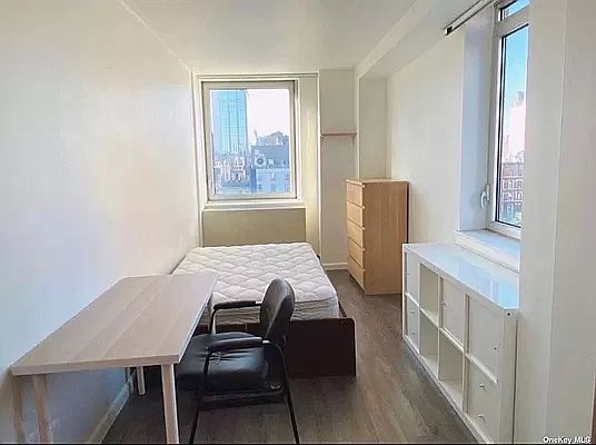 2nd image of 148A Madison St #7D