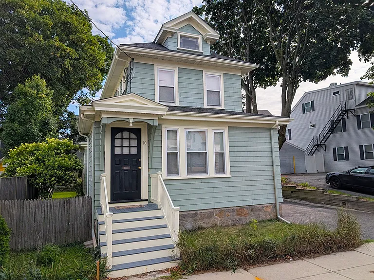 10 Duval St — Photo 1