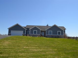 762 Shamrock Ln, Traverse City, MI