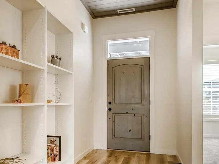 2812 NE 170th Ave — Photo 2