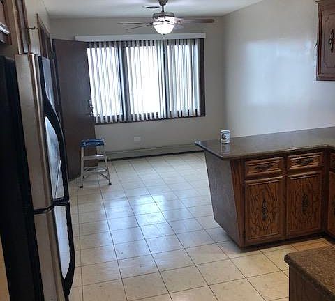 4th image of 5051 S Knox Ave #3