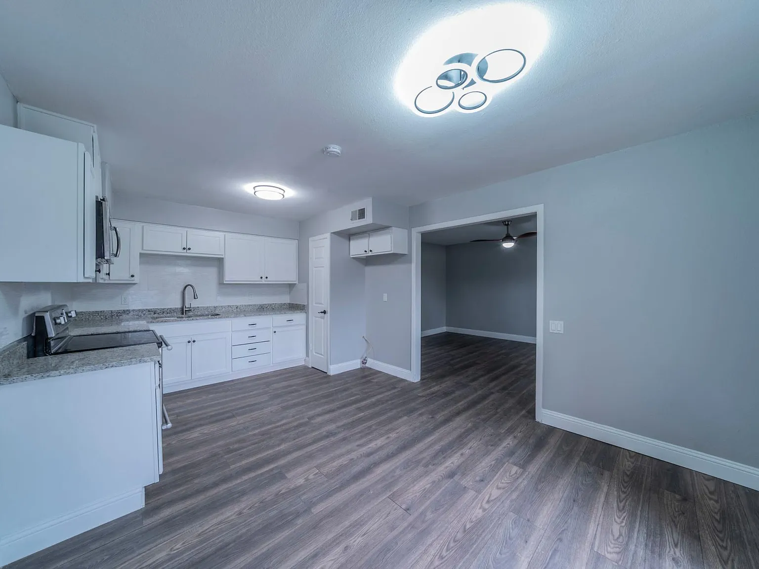 2717 Stonehaven Court — Photo 4