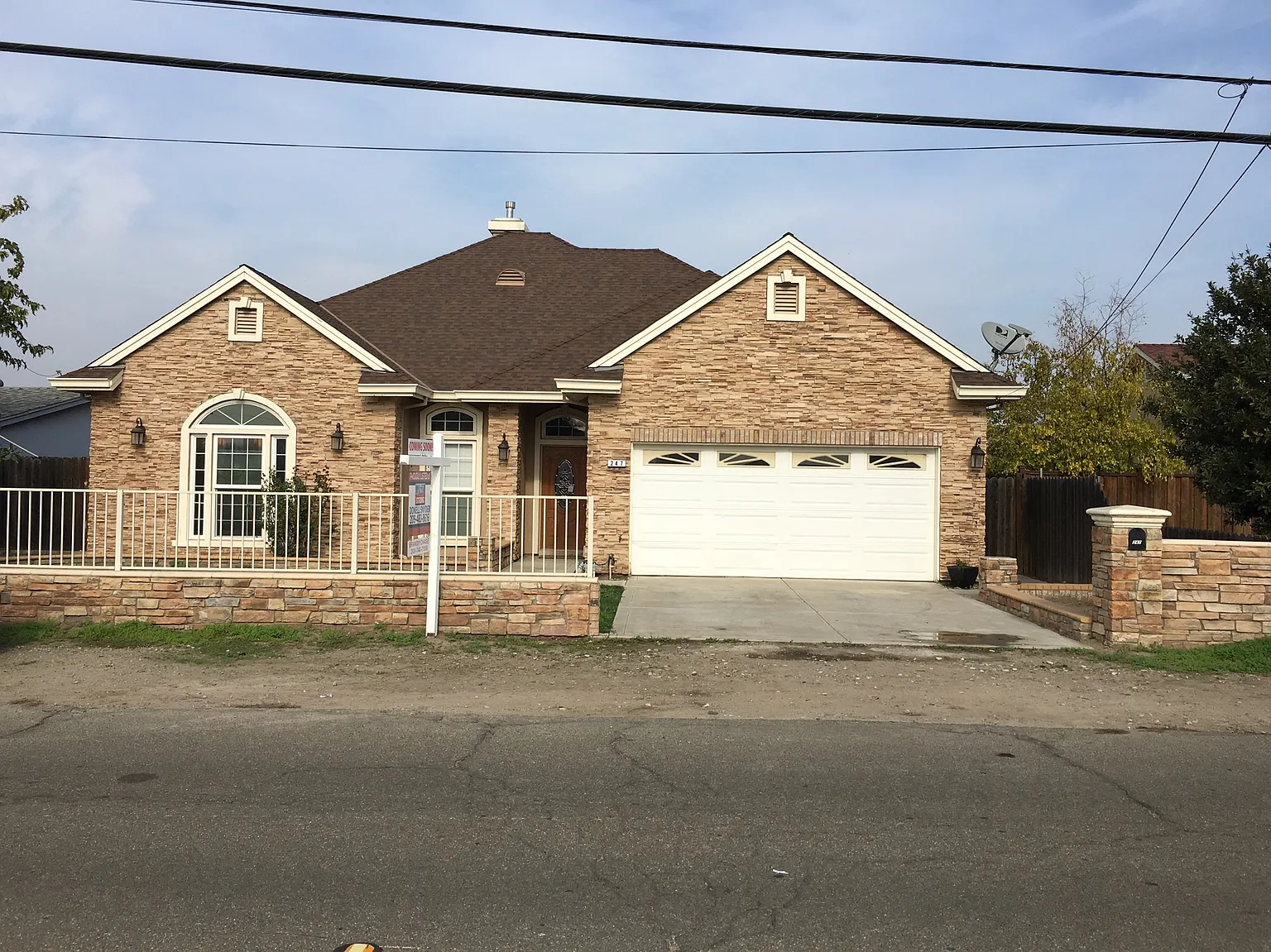 247 Warren Ave photo 1