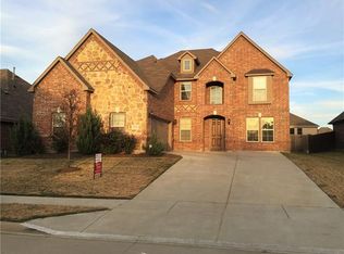 15820 Badger Creek Ln, Fort Worth, TX 76177