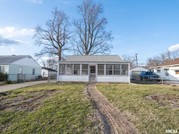 1021 E Wilson Ave, Peoria, IL 61603