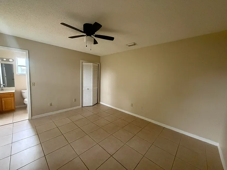 2342 SW Bayshore Blvd — Photo 13