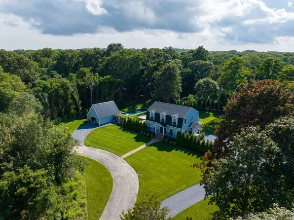4472 Noyac Rd, Sag Harbor, NY 11963