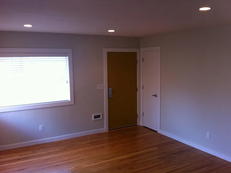 6112 N Lovely St — Photo 8