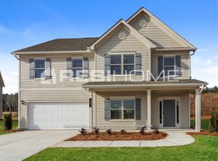 428 Creekwater Dr, Acworth, GA 30101