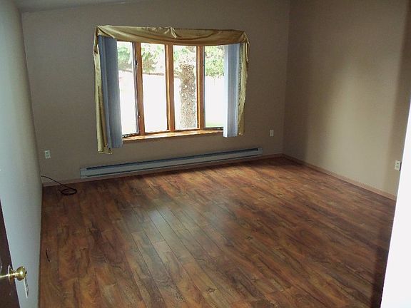 4th image of 108 Erin Ct