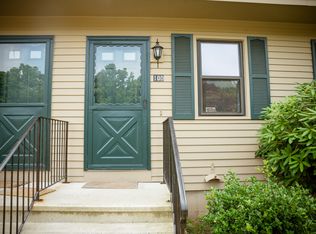 100 Village Ln UNIT 100, Branford, CT 06405