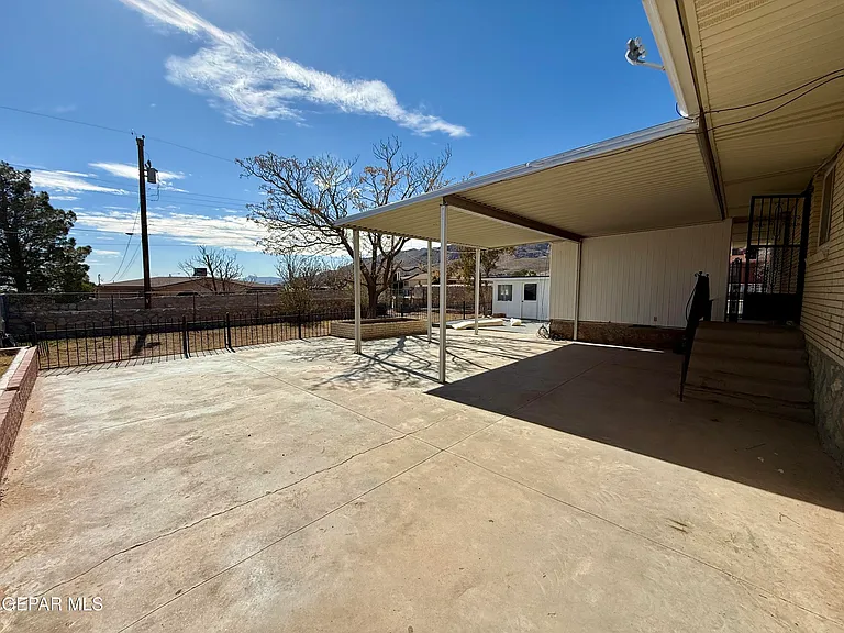2900 Polk Ave — Photo 22