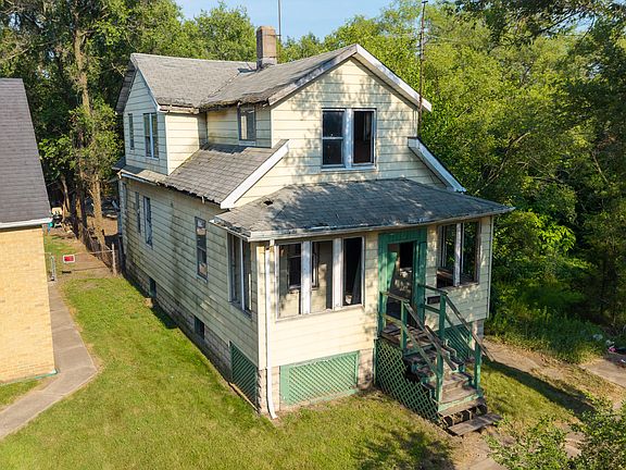 2nd image of 3869 Connecticut St