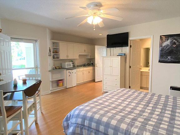 2nd image of 3169A Lakeside Commons Dr SE #A