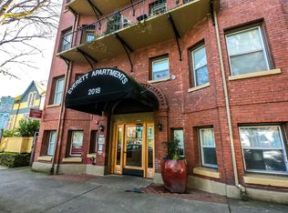 Everett Apartments, Portland, OR 97209