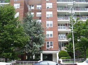 2nd image of 2035 E 7th St APT 4A
