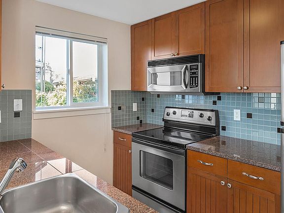 4th image of 3008 N Narrows Dr Unit E105