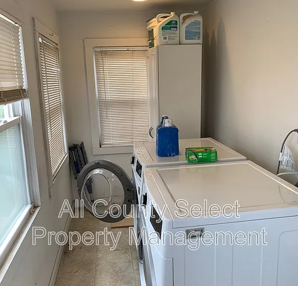 195 Jefferson Ave #1 — Photo 3