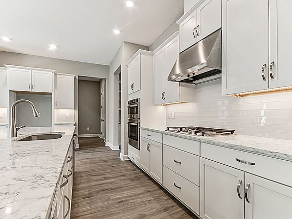 3rd image of 74 Boulder Brook Ln