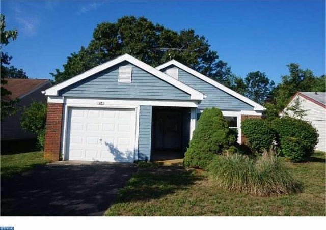 1st image of 37 New Castle Dr