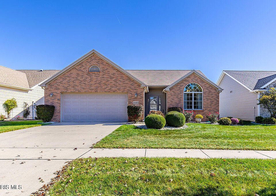 1st image of 26364 Stillwater Dr