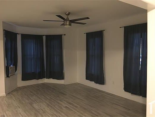 1st image of 882 N Schuyler Ave #1