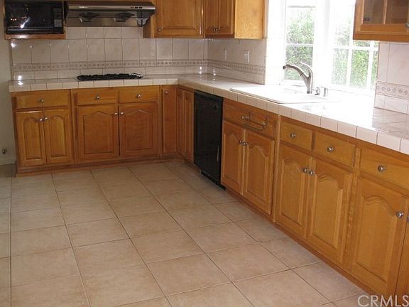 3rd image of 2939 Oakwood Ln