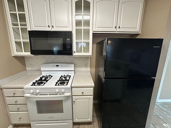 5th image of 8320 Cambridge Rd APT M18