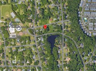 10031 Twin Valley Rd, Richmond, VA 23235