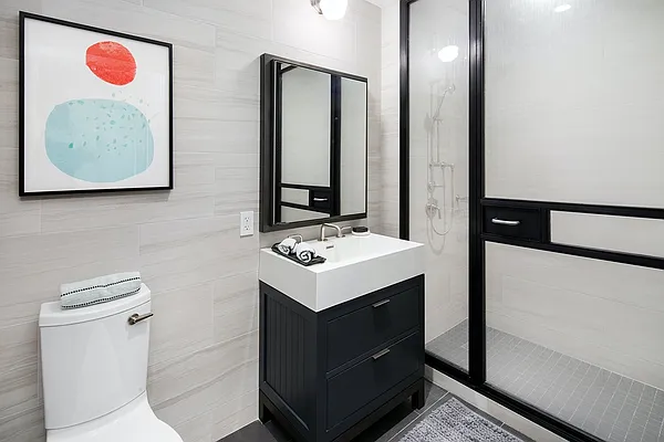 Rented by Extell Marketing Group LLC | media 36