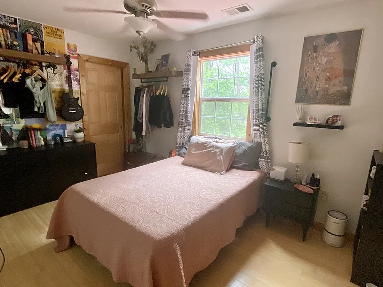 200 Northside Dr — Photo 12