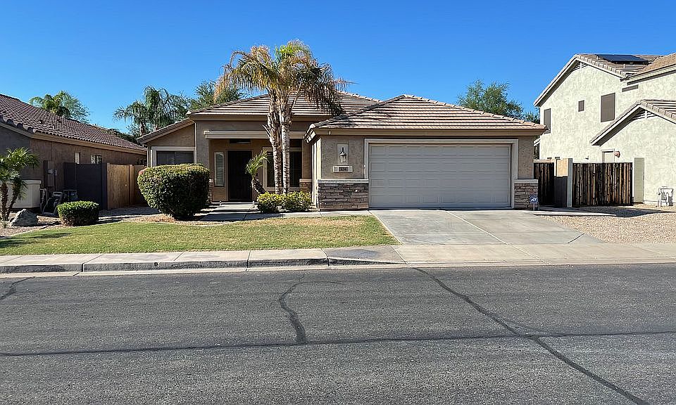 1st image of 324 W Oriole Way