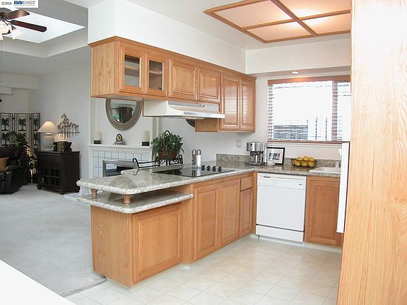 4th image of 4889 Seneca Park Ave