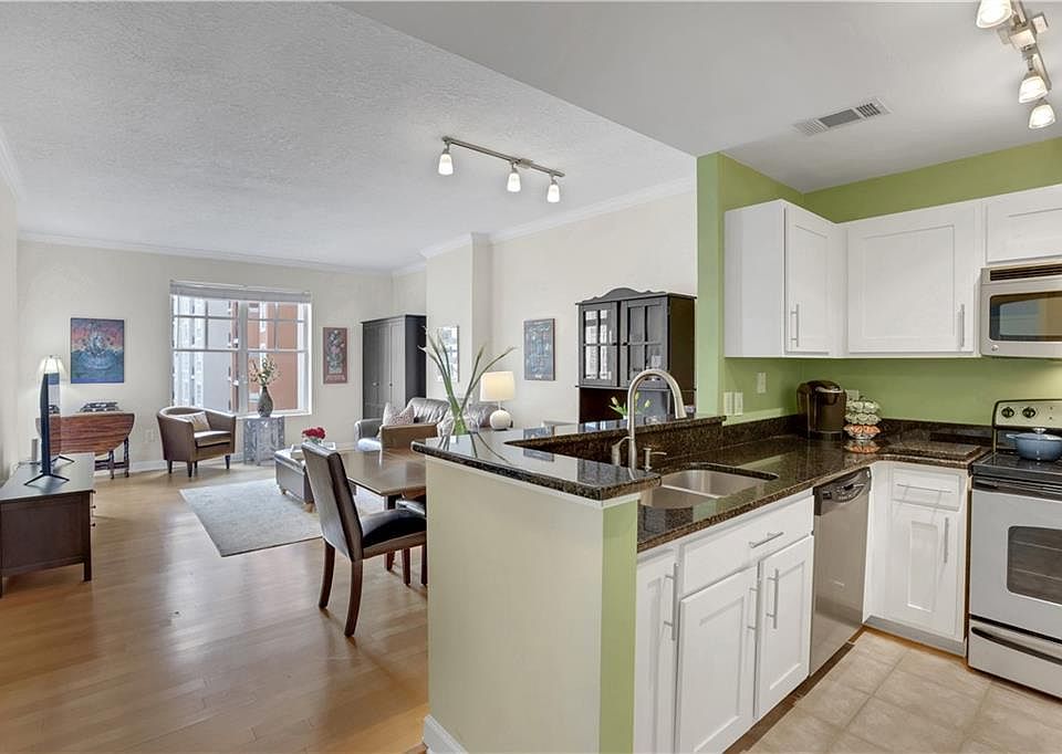 1st image of 1101 Juniper St NE APT 820