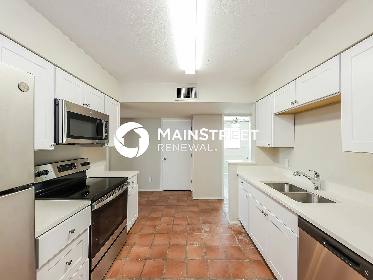 4714 N 49TH DR — Photo 4