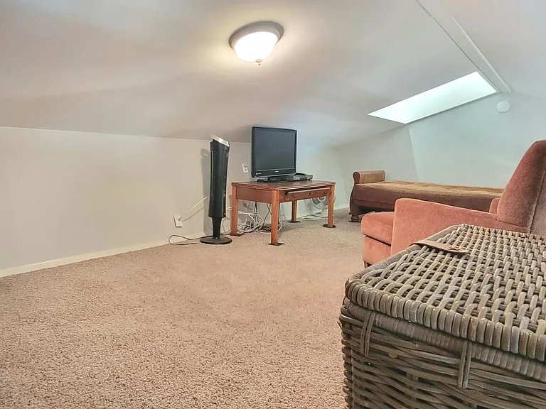 401 Island Ave — Photo 5