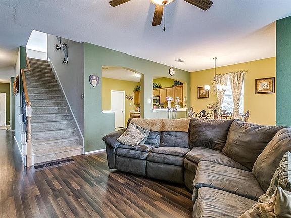 3rd image of 6548 Manitoba St